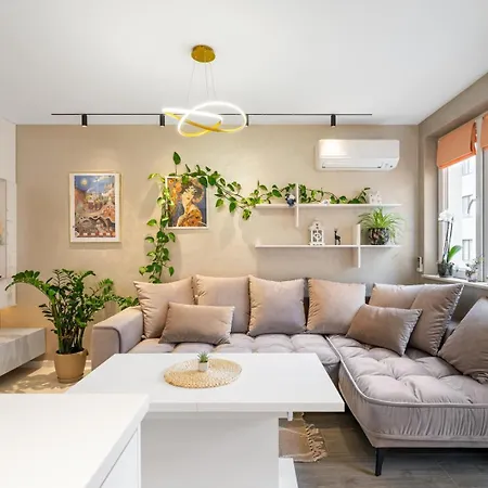 Your Stylish 1br With Private Parking プロヴディフ